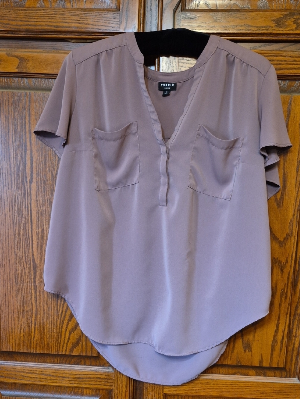 torrid Taupe Lavender Split-Neck Pocket Blouse - Women